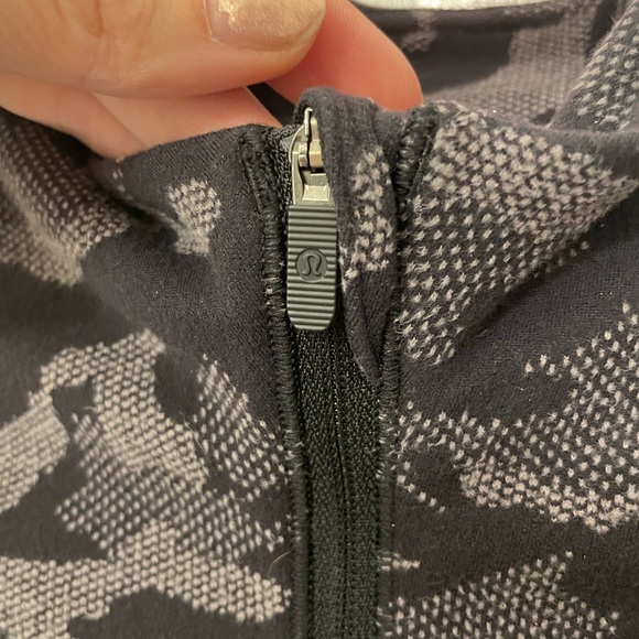 Lululemon jacket - Picture 3 of 4